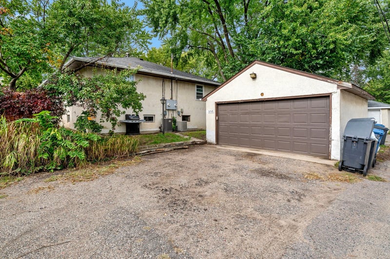 5749 Bloomington Ave, Minneapolis, MN 55417