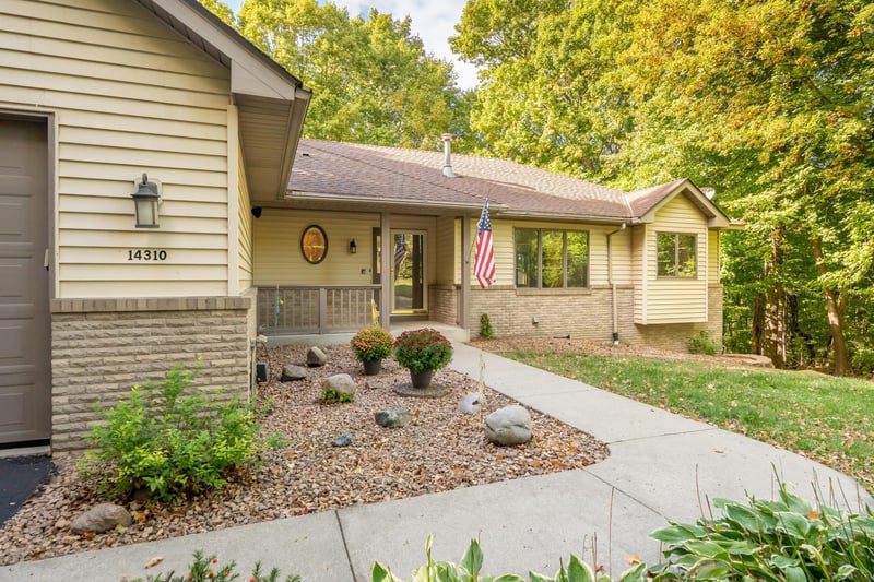 14310 Pike Lake Trl NE, Prior Lake, MN 55372