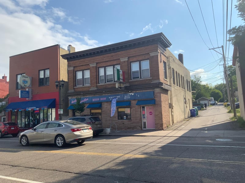 886 Payne Ave, Saint Paul, MN 55130