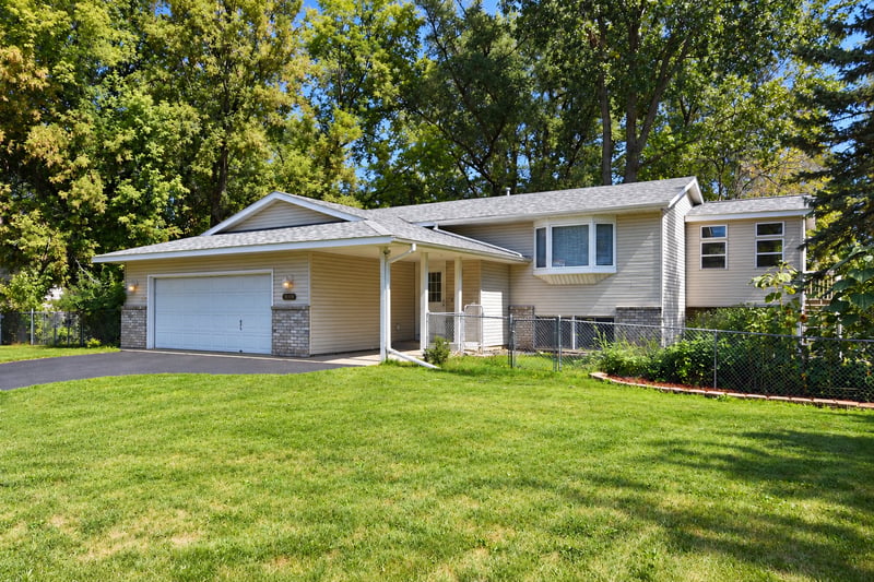 5506 Prospect Ave, White Bear Twp, MN 55110