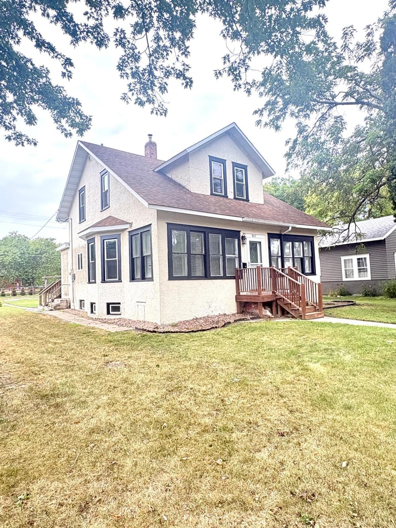 417 Western Ave, Madison, MN 56256