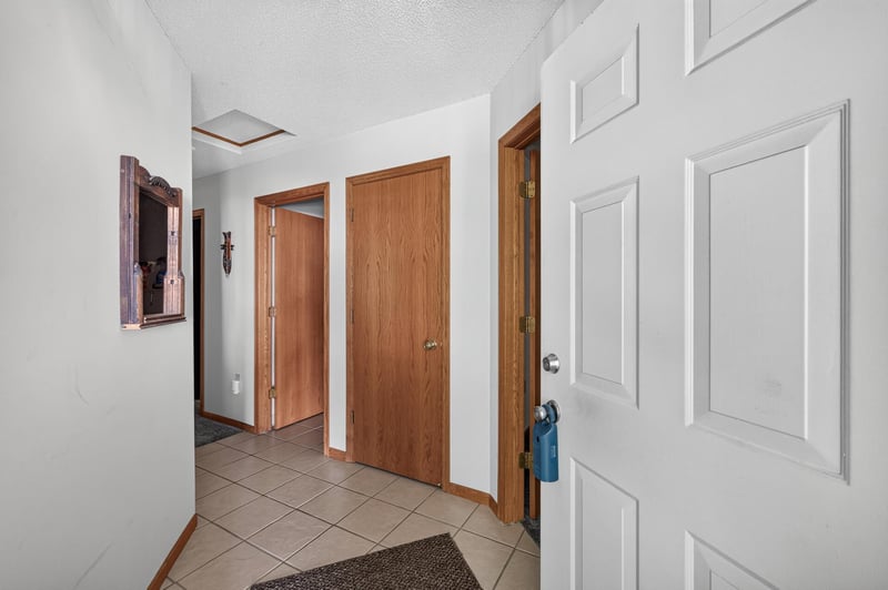 8709 Norway St NW, Coon Rapids, MN 55433