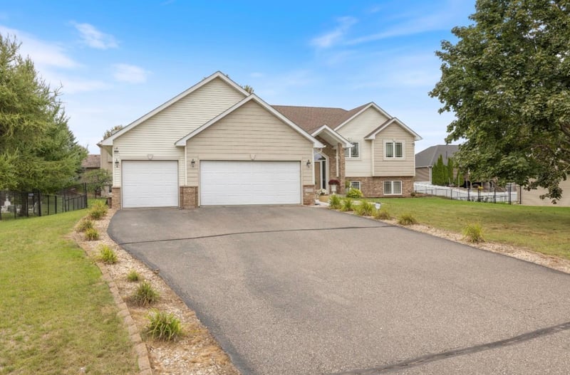 19855 Burlington Pa, Farmington, MN 55024