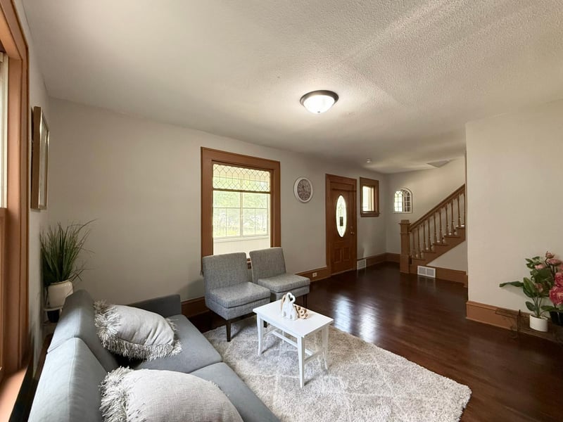 324 Topping St, Saint Paul, MN 55117