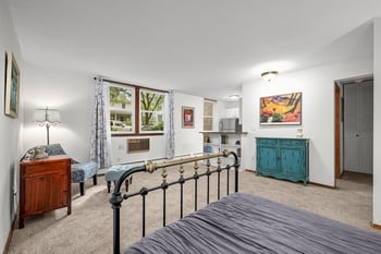 2536 Dupont Ave S #101, Minneapolis, MN 55405