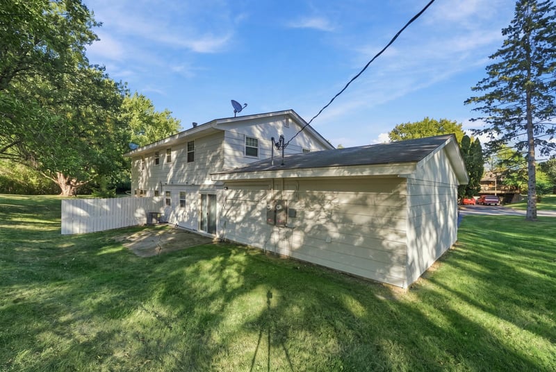 6980 Alpine Trl, Eden Prairie, MN 55346