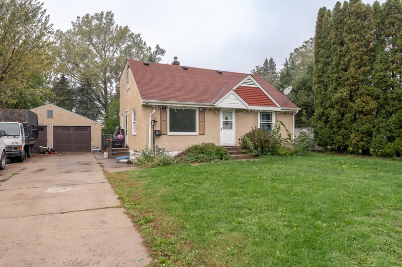 1809 Jackson St, Maplewood, MN 55117