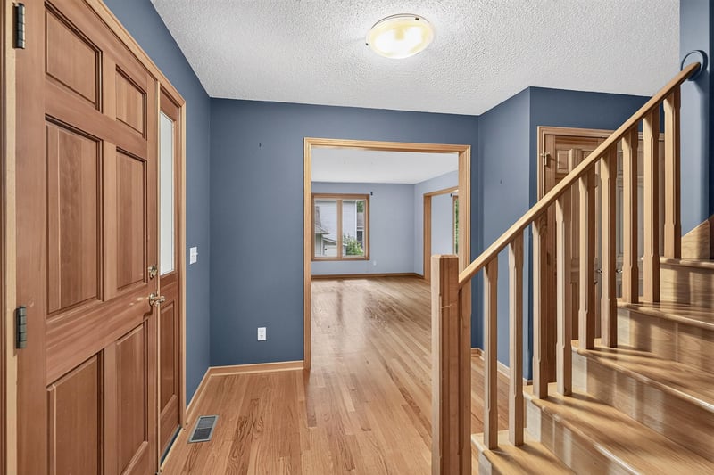 4840 Sparrow Rd, Minnetonka, MN 55345