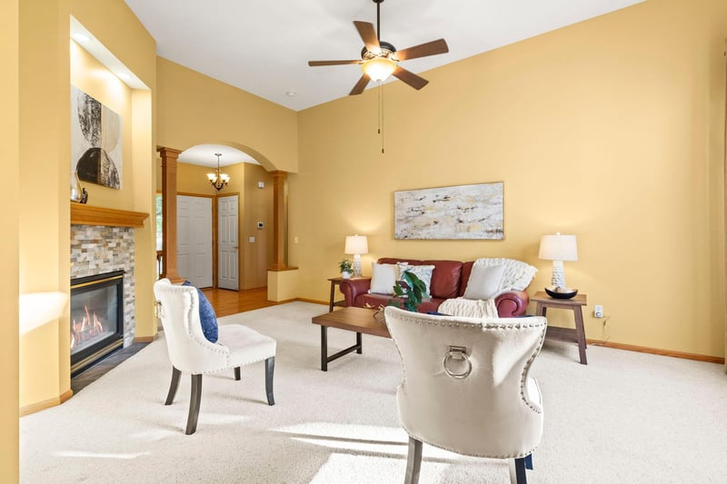 2830 Boulder Dr, Burnsville, MN 55337