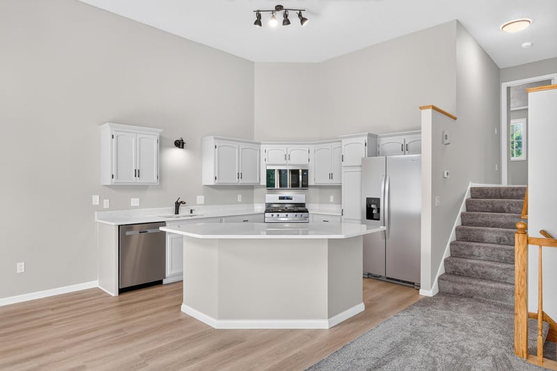 22413 Evergreen Cir, Forest Lake, MN 55025