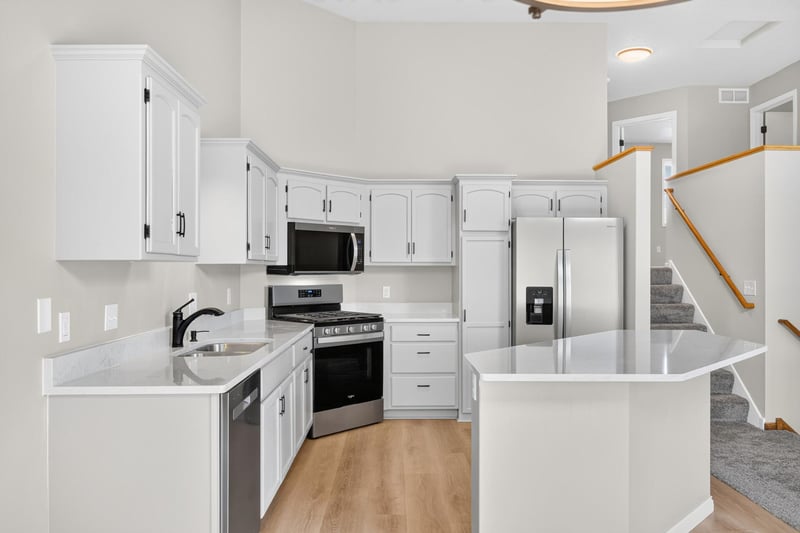 22413 Evergreen Cir, Forest Lake, MN 55025