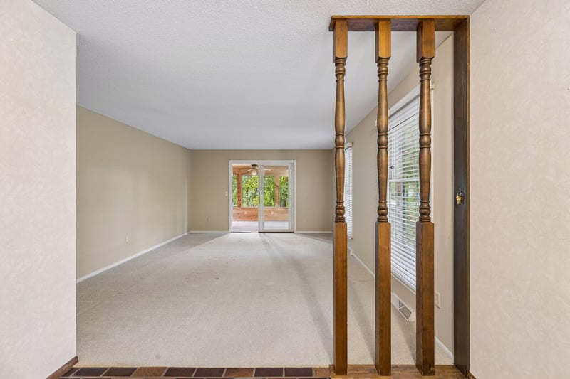 360 Quail Rd, Dellwood, MN 55110