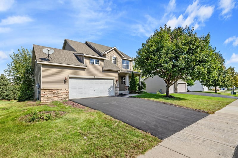 1096 Danube Ave, Shakopee, MN 55379