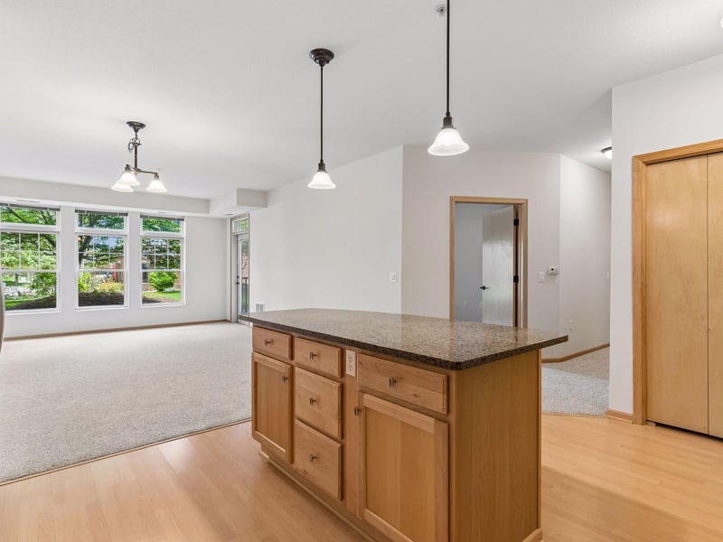 7100 Metro Blvd #104, Edina, MN 55439
