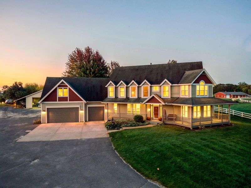 2850 105th St E, Inver Grove Heights, MN 55077