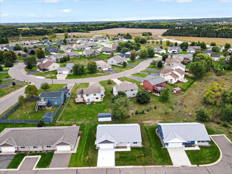 425 4th Ave SE, Saint Joseph, MN 56374