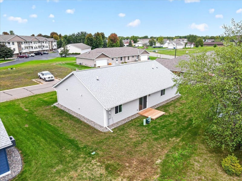 425 4th Ave SE, Saint Joseph, MN 56374
