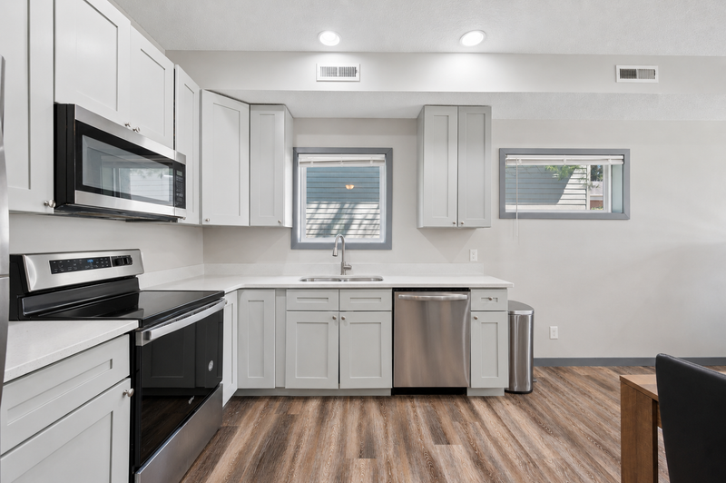 211 Belvidere St E, Saint Paul, MN 55107