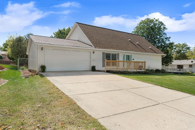 1169 Barney St, Owatonna, MN 55060