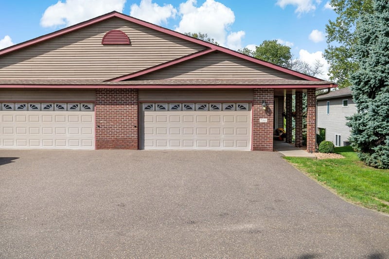 7161 Cahill Ave, Inver Grove Heights, MN 55076