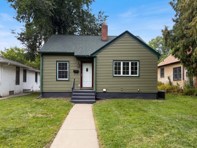 3419 Queen Ave N, Minneapolis, MN 55412