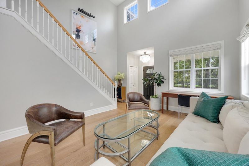 6997 Edington Cir, Shakopee, MN 55379