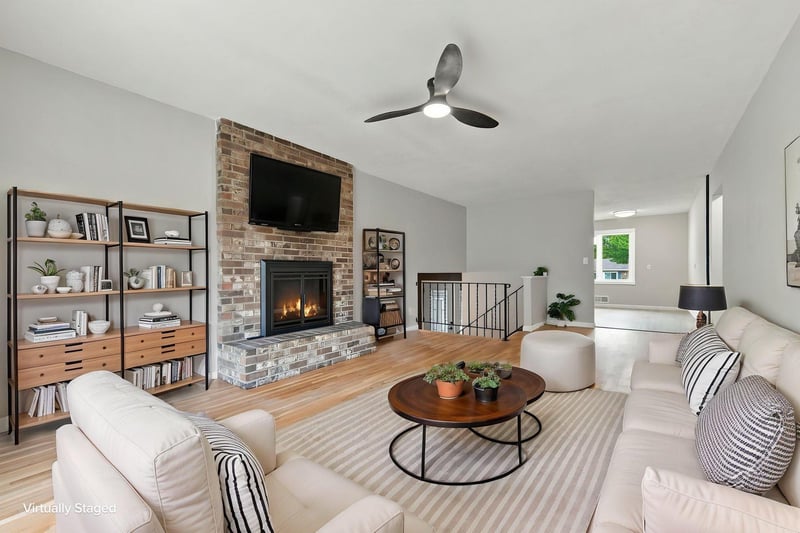 1709 Cochrane Ave, Eagan, MN 55122
