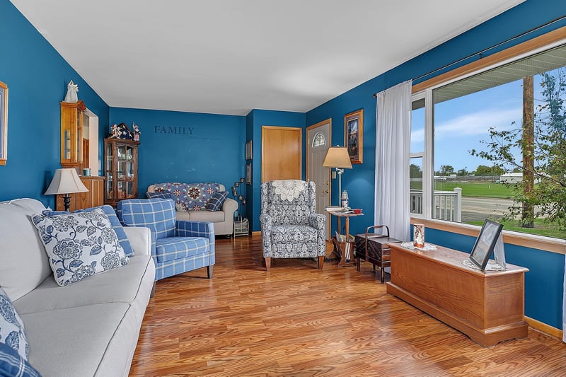 67 12th St S, Sauk Centre, MN 56378