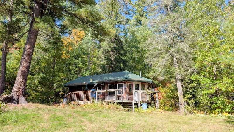 5957 River Rd, Orr, MN 55771