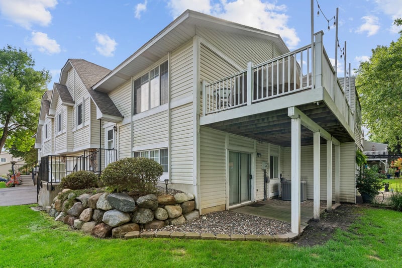 15813 Griffon Pa, Apple Valley, MN 55124