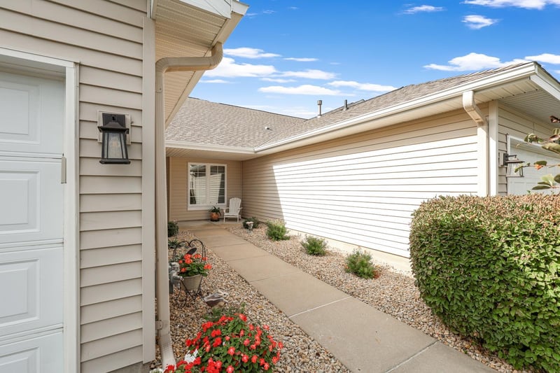 17471 Deerfield Dr SE, Prior Lake, MN 55372