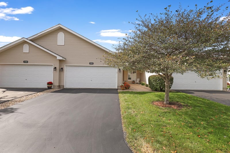 17471 Deerfield Dr SE, Prior Lake, MN 55372