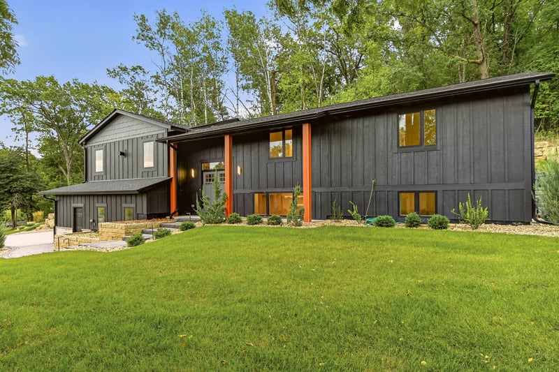 1810 Mayowood Rd SW, Rochester, MN 55902