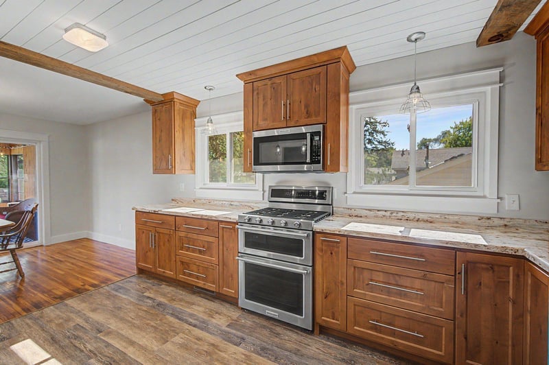 10496 Thrush St NW, Coon Rapids, MN 55433