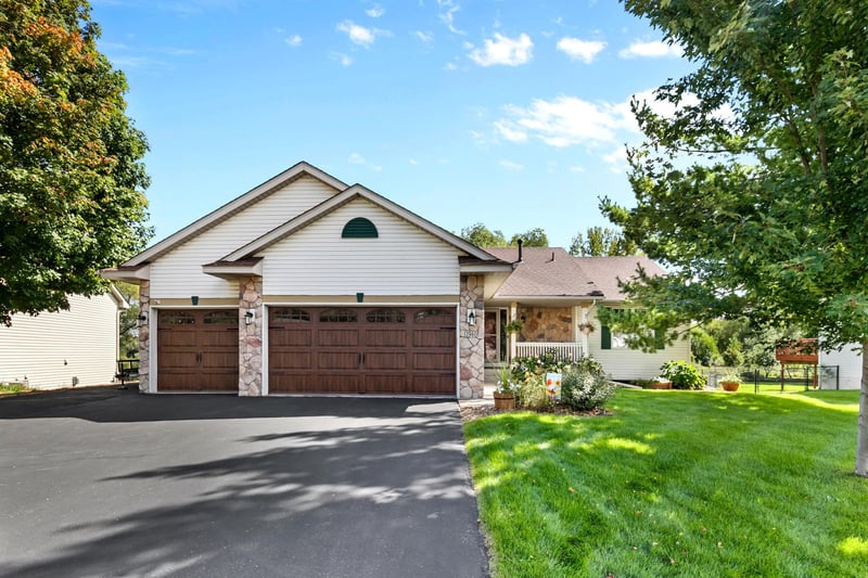 2960 Rice Creek Pw NE, Blaine, MN 55449