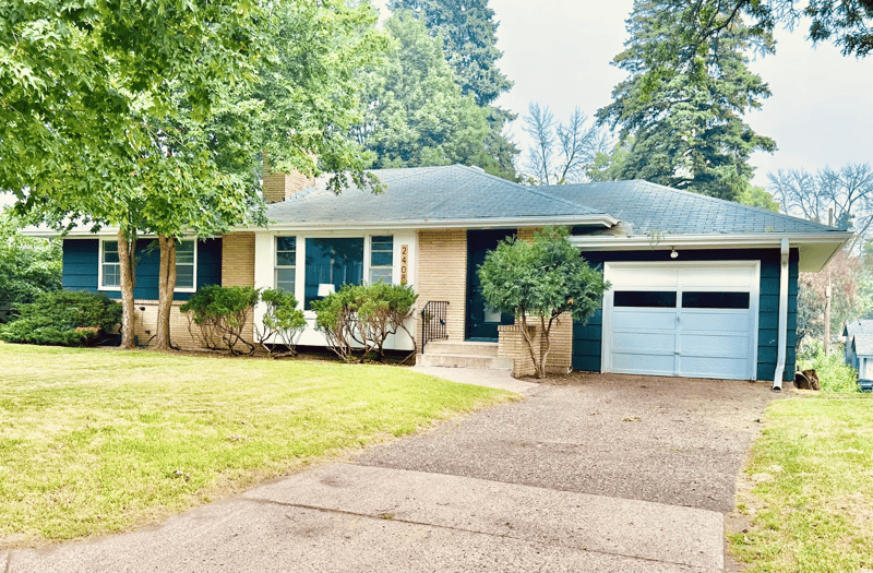2408 W 65 1/2 St, Richfield, MN 55423