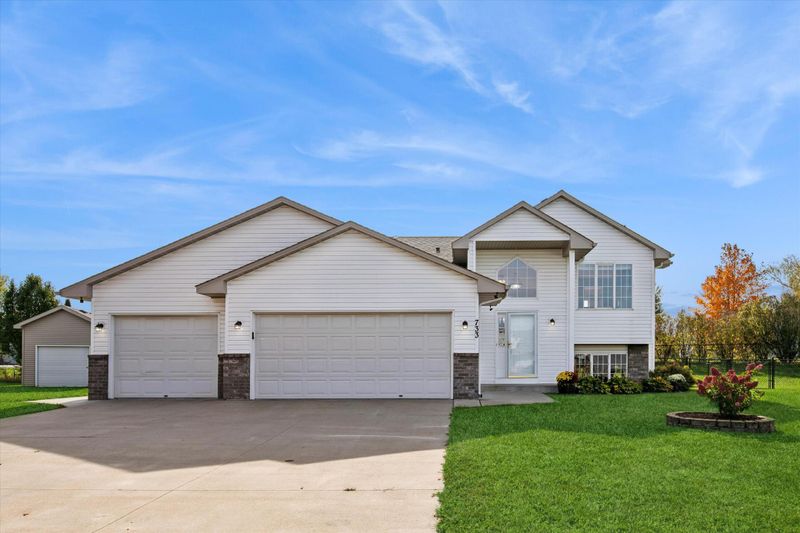 733 Obrien Pw, Belle Plaine, MN 56011