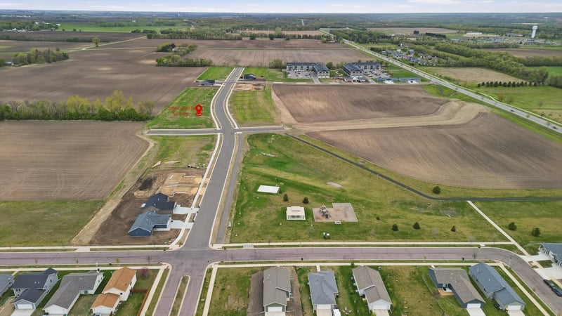 1256 Cullen St, Saint Peter, MN 56082