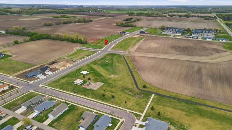 1256 Cullen St, Saint Peter, MN 56082