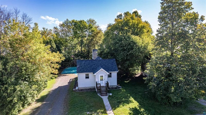 314 8th St, Cloquet, MN 55720