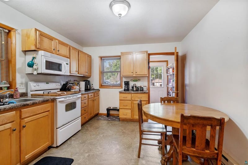 314 8th St, Cloquet, MN 55720