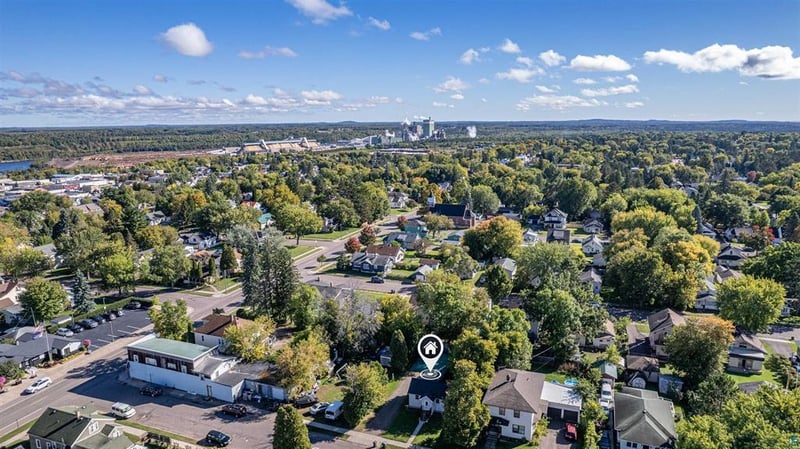 314 8th St, Cloquet, MN 55720