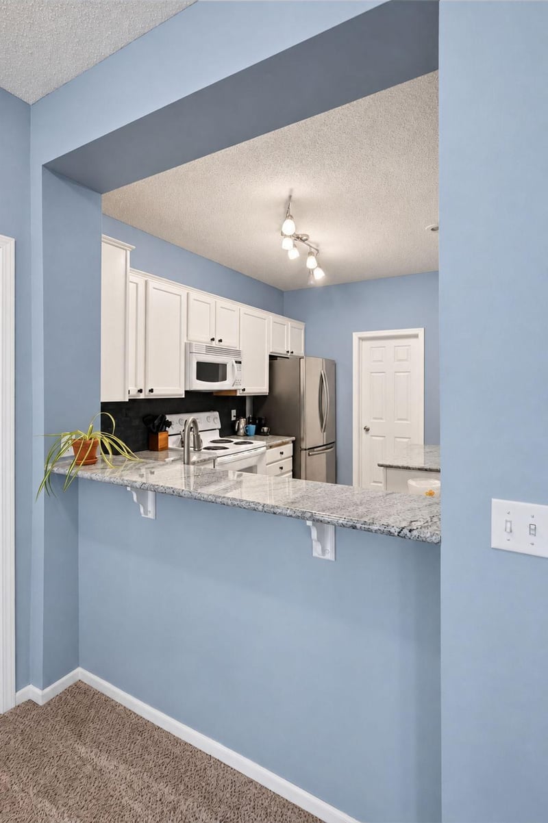 916 Trenton Ln N, Plymouth, MN 55441