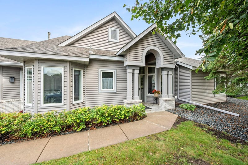 2530 Sumac Rg, White Bear Lake, MN 55110