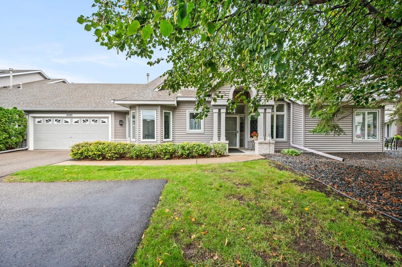 2530 Sumac Rg, White Bear Lake, MN 55110