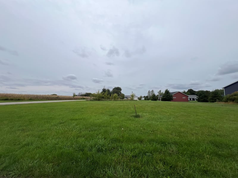 620 5th St, West Concord, MN 55985