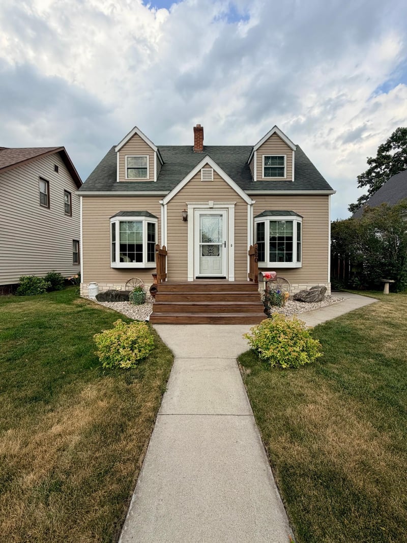 820 Horace Ave N, Thief River Falls, MN 56701