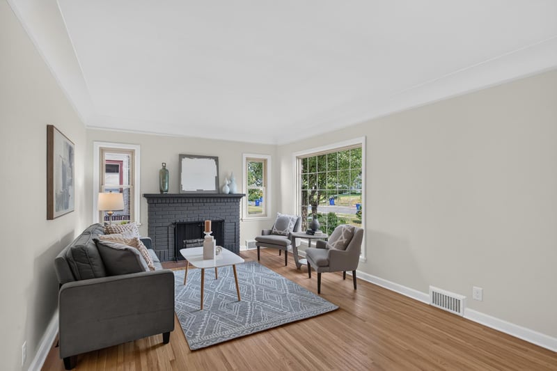 1100 Montana Ave W, Saint Paul, MN 55108
