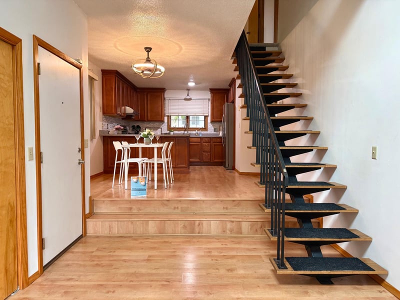 2023 Parkside Dr, Saint Paul, MN 55119