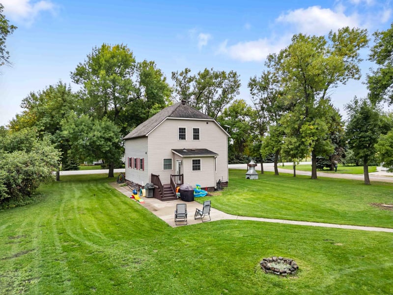 14800 90th Ave S, Barnesville, MN 56514